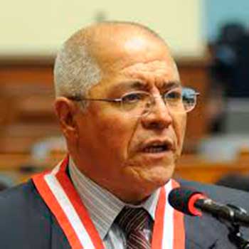 Dr. Cesar San Martin