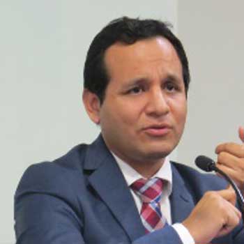 Cesar Ipenza Peralta